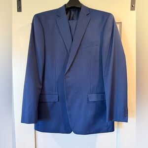 Michael Strahan Men’s Navy Suit